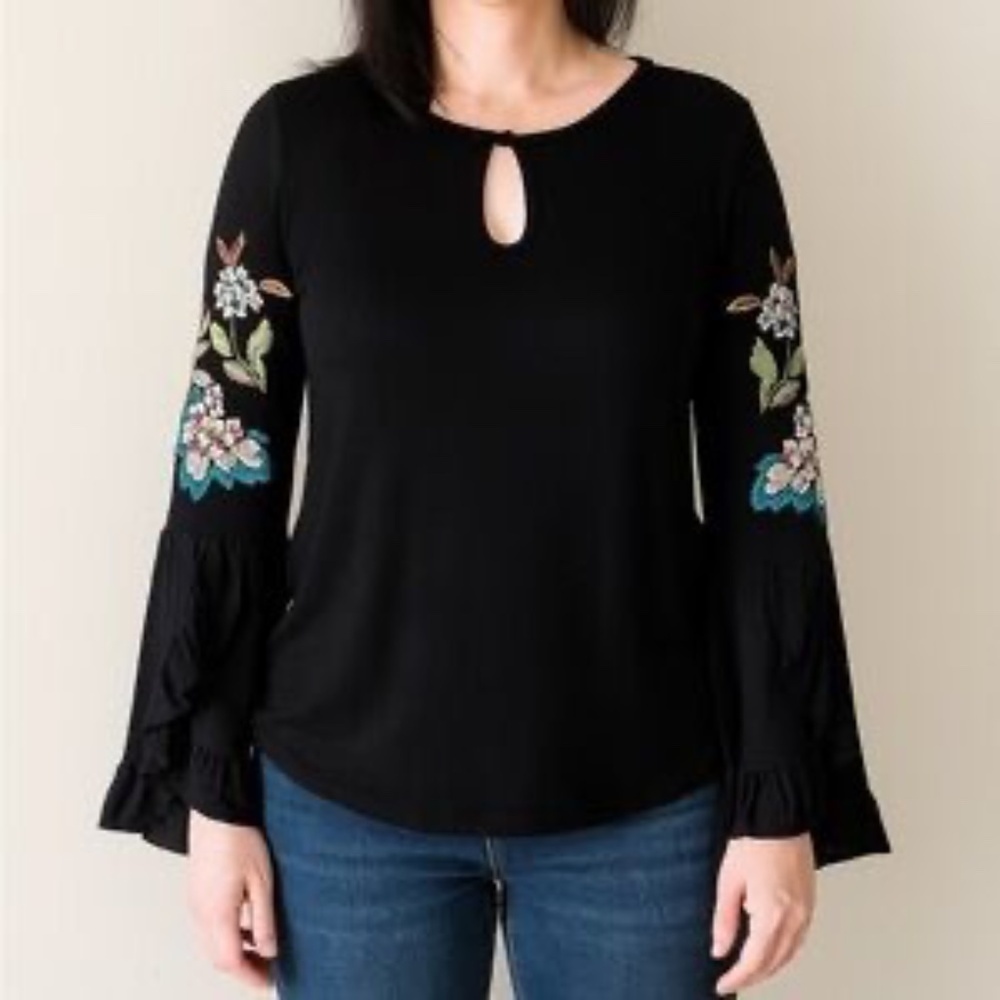 NWT, Rain sold by Anthropology, Sz medium, Embroidered Blouse